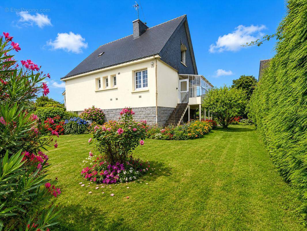 Maison à CLEGUER