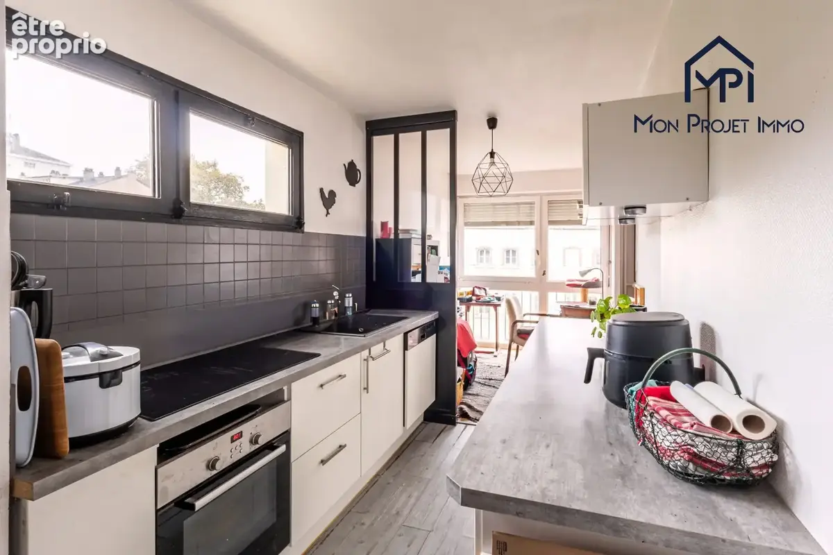 Appartement 4 pièces 80 m² à vendre à Laval (53000) - photo 2