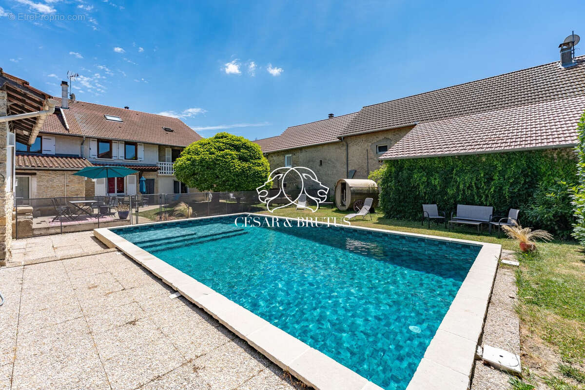 Maison à SAINT-HILAIRE-DE-BRENS