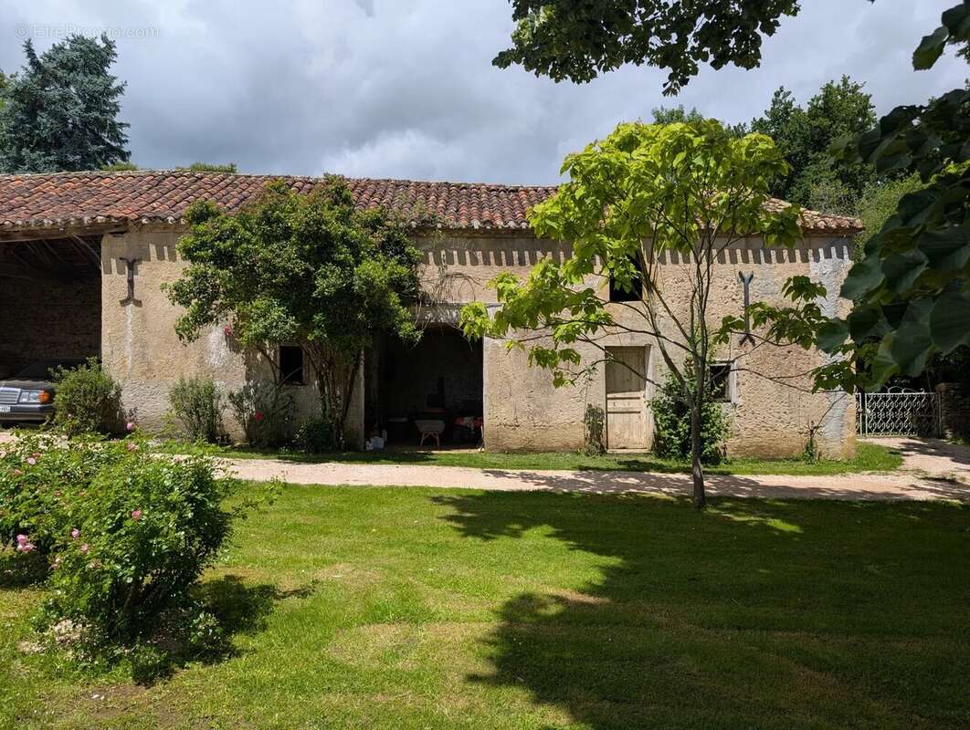 Maison à MADIRAN