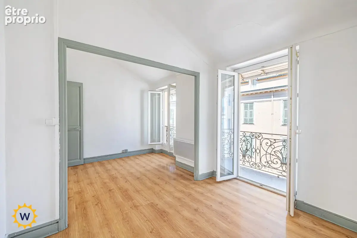 2 pièces - dernier etage à rénover - carré d'or - photo 3
