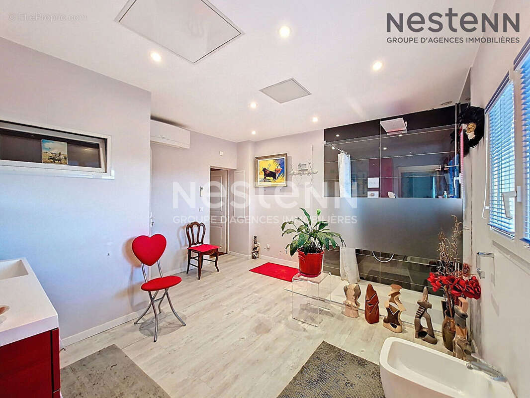 Maison à LUNEL-VIEL