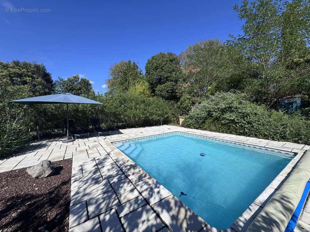 Maison à LA BATIE-ROLLAND