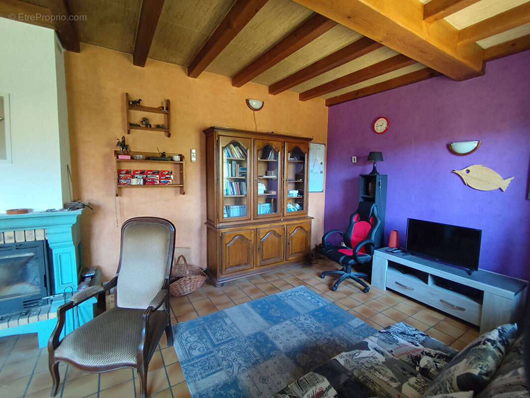 Maison 83 m² à Availles-Limouzine  - photo 5