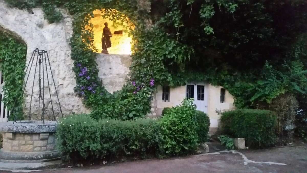Maison à LA CHARTRE-SUR-LE-LOIR