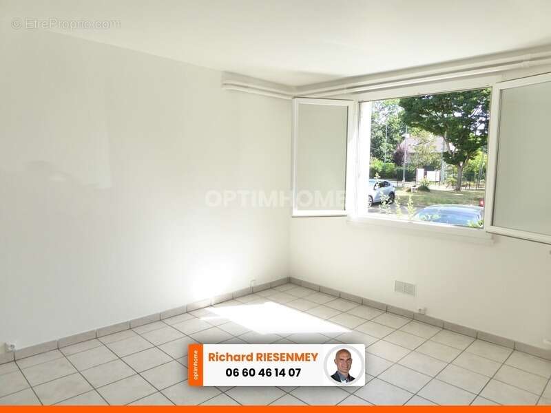 Appartement à BRUYERES-LE-CHATEL