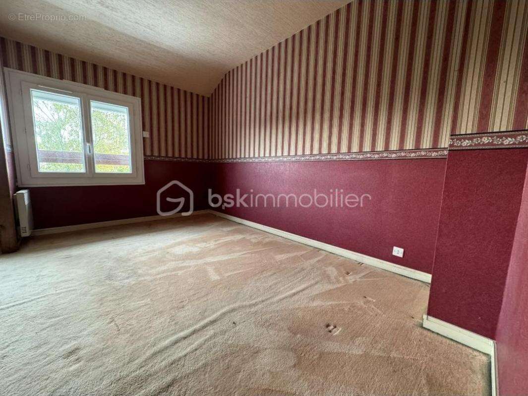 Maison à SAINT-PIERRE-DU-PERRAY