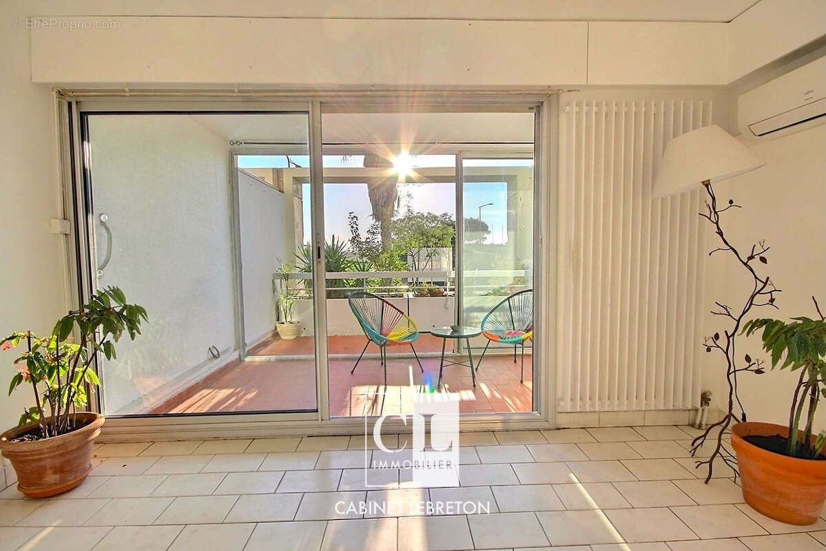 Appartement à MARSEILLE-8E