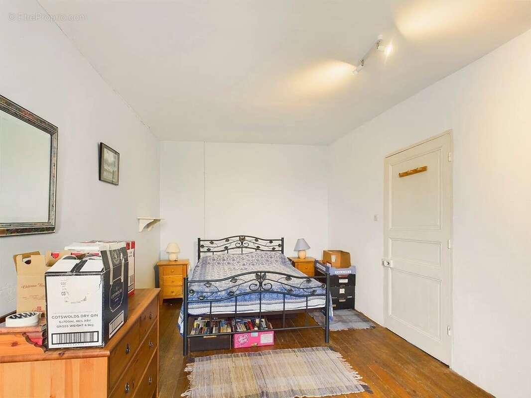 Maison à COMBERANCHE-ET-EPELUCHE