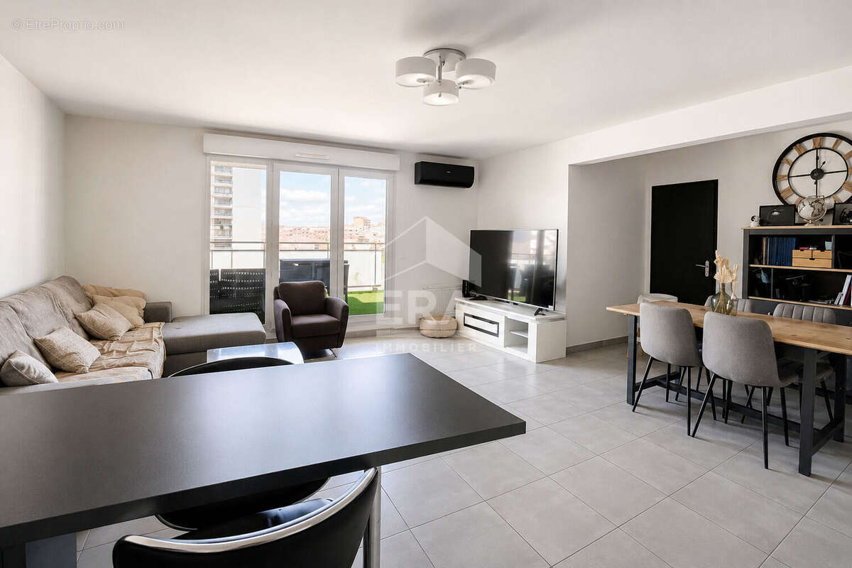 Appartement 84m² à marseille 4e arrondissement - photo 2
