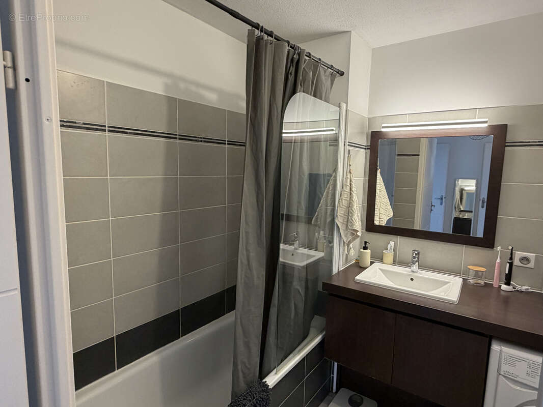 Appartement à LE CRES