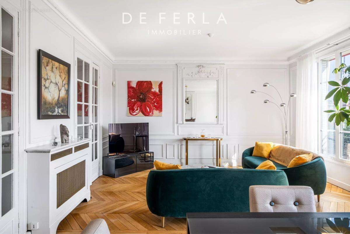 Appartement à PARIS-15E