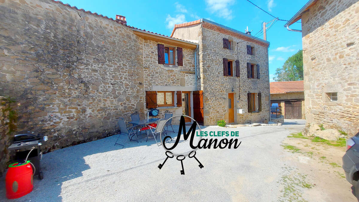 Maison à CHATEAUPONSAC