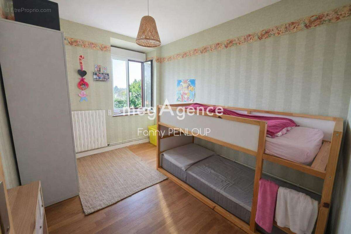 Maison à SAINT-HILAIRE-DU-HARCOUET