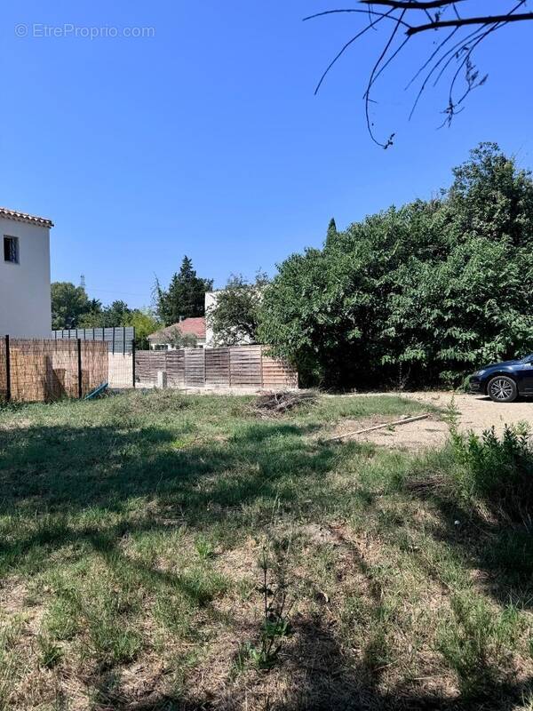 Terrain à SALON-DE-PROVENCE