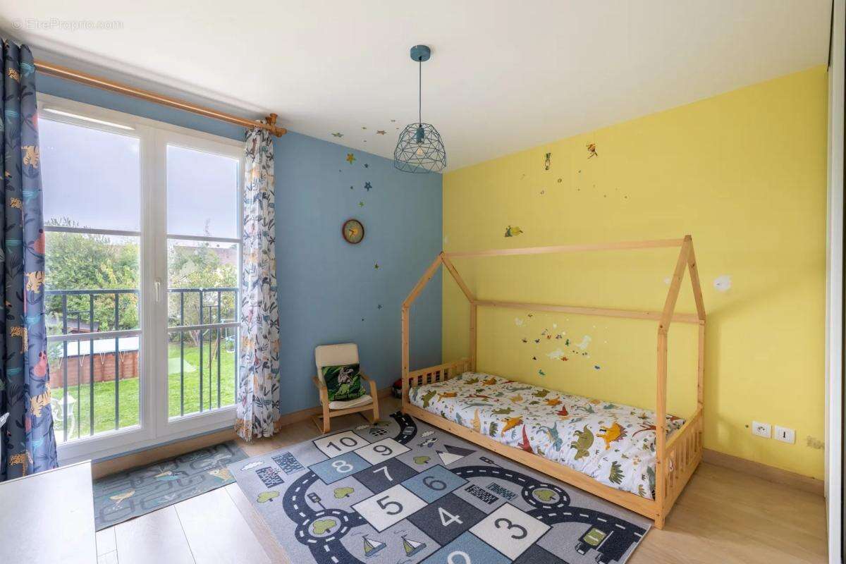 Maison à LES ESSARTS-LE-ROI