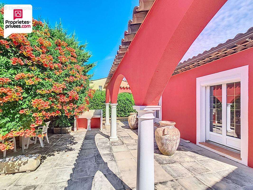 Maison à SAINT-CEZAIRE-SUR-SIAGNE