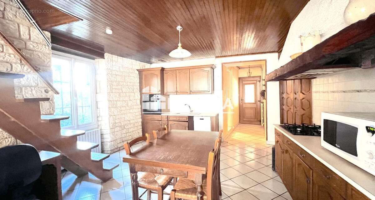 Jolie maison de ville avec exterieur - crolles - photo 5