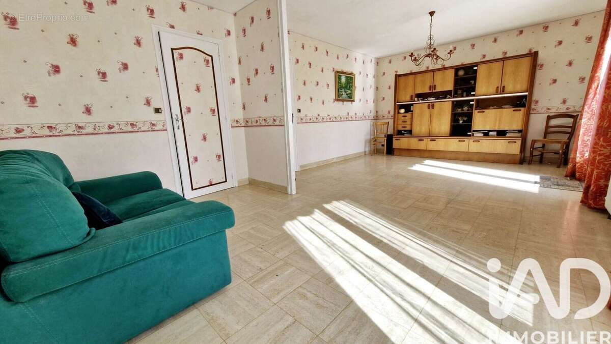 Photo 2 - Maison à BARJOUVILLE