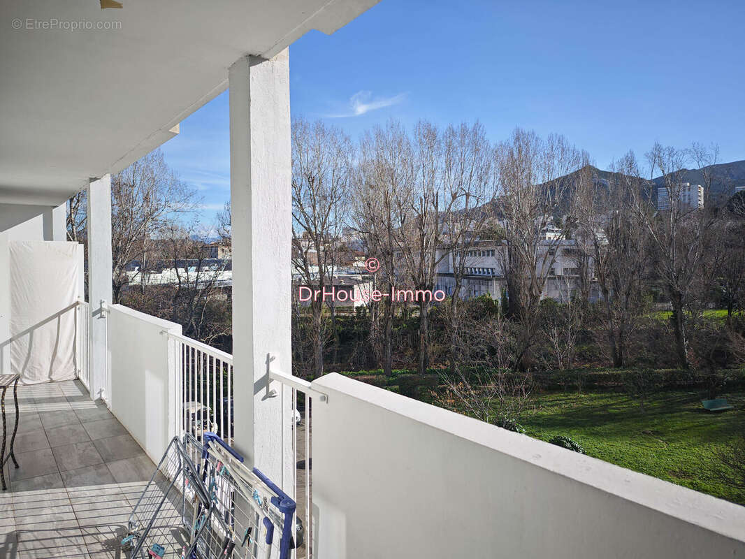 Appartement à MARSEILLE-11E