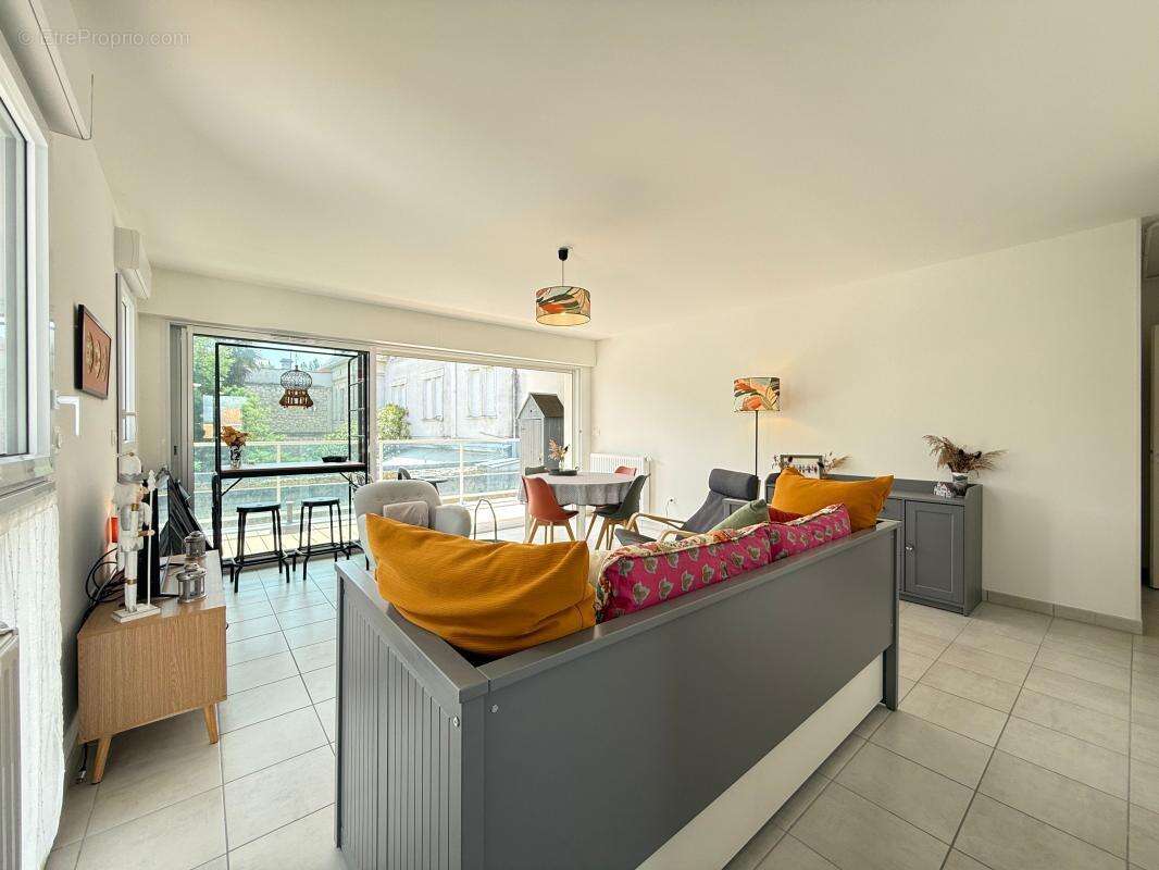 Superbe APPARTEMENT récent à 200 m Plage du Platin - photo 4
