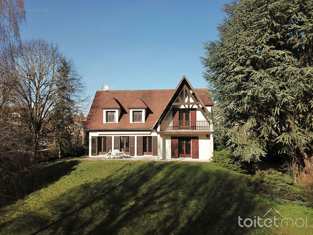 Maison à GIF-SUR-YVETTE