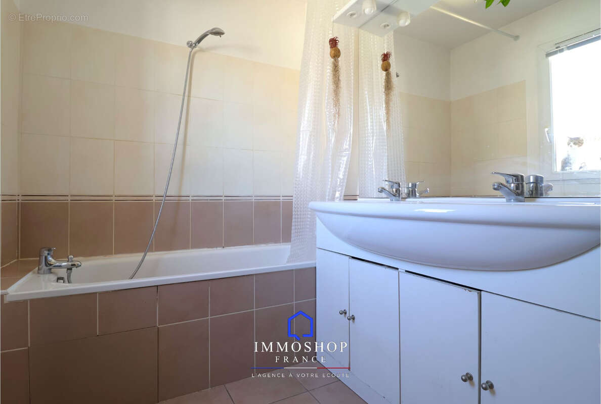 T3 duplex 72m2 13013 - photo 8