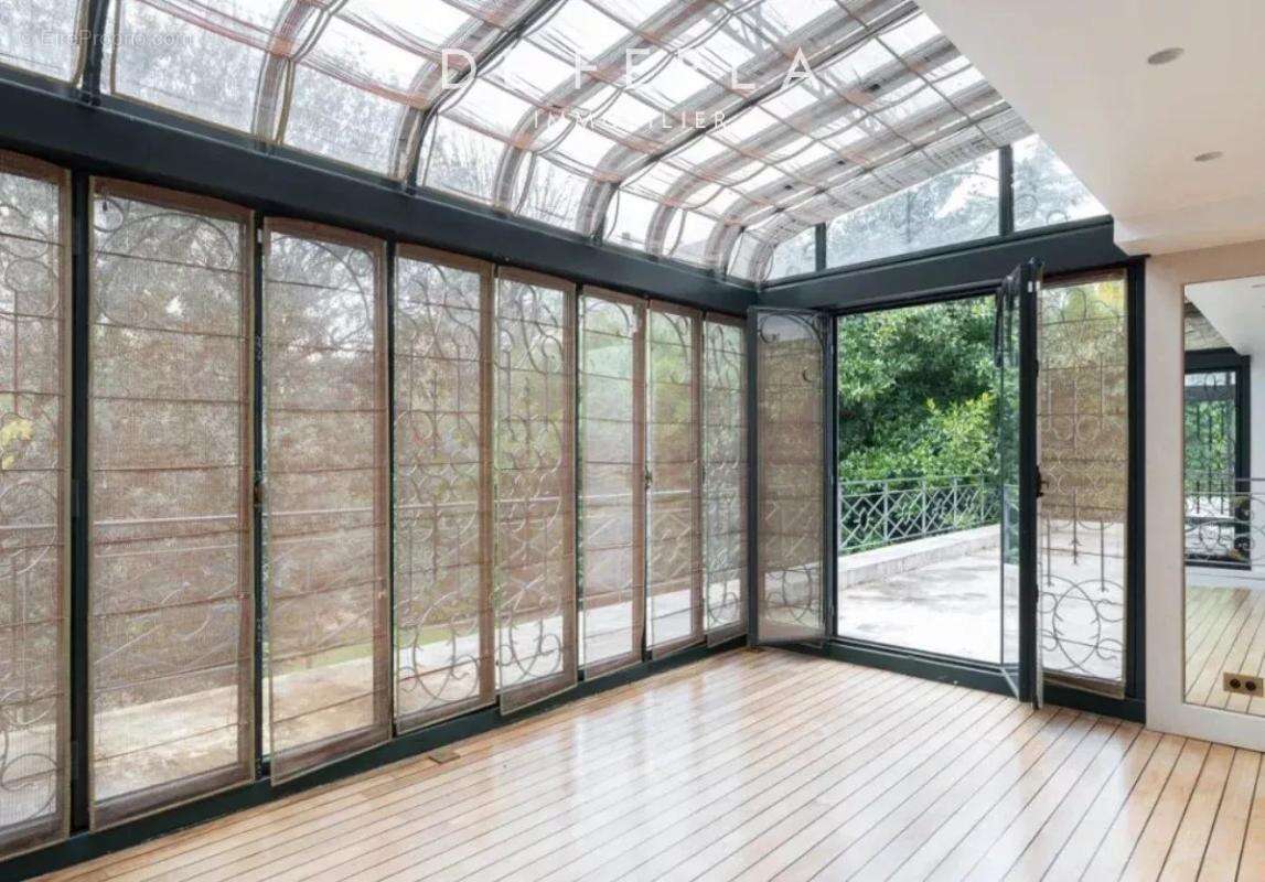 Maison à NEUILLY-SUR-SEINE