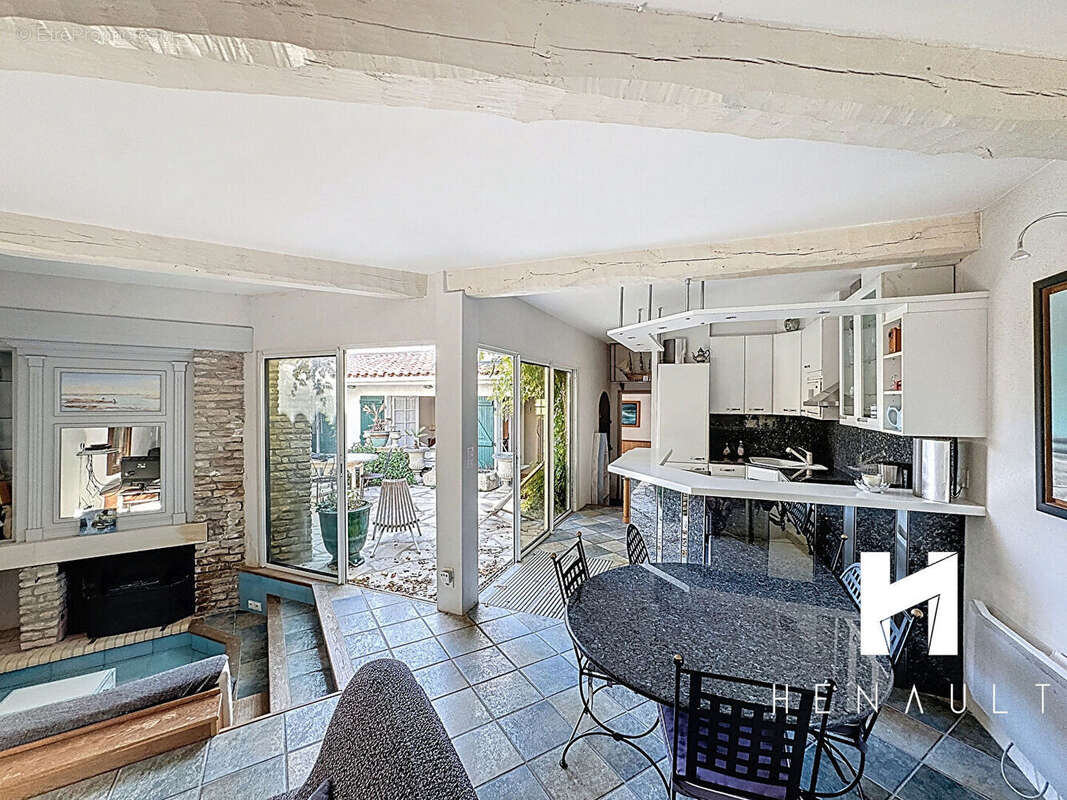 Maison à LA COUARDE-SUR-MER