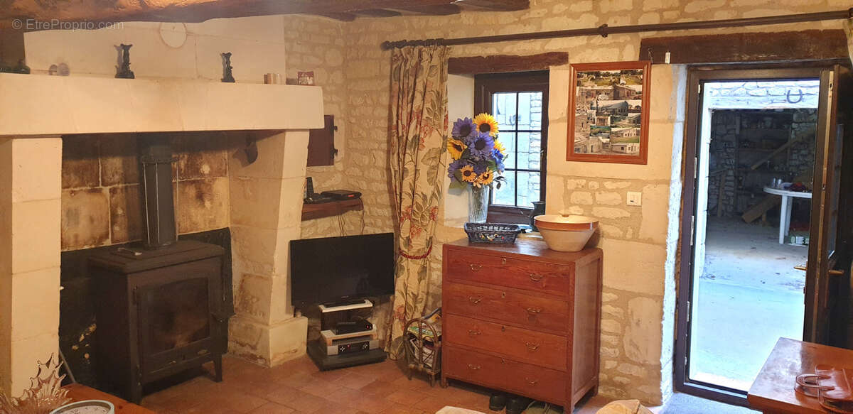 Maison à LA TOUR-SAINT-GELIN