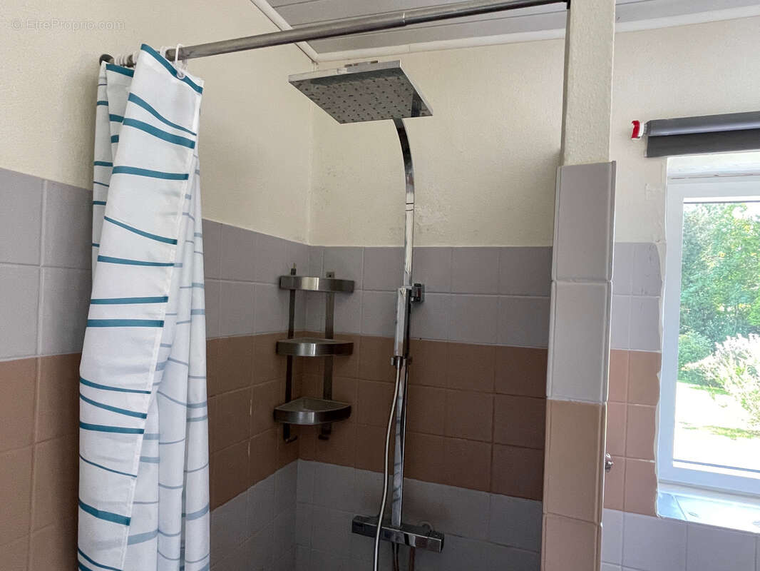 Maison à SAINT-MARCEL-EN-MARCILLAT