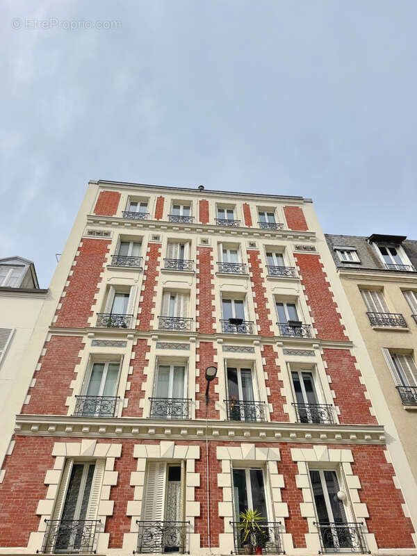 Appartement à LEVALLOIS-PERRET
