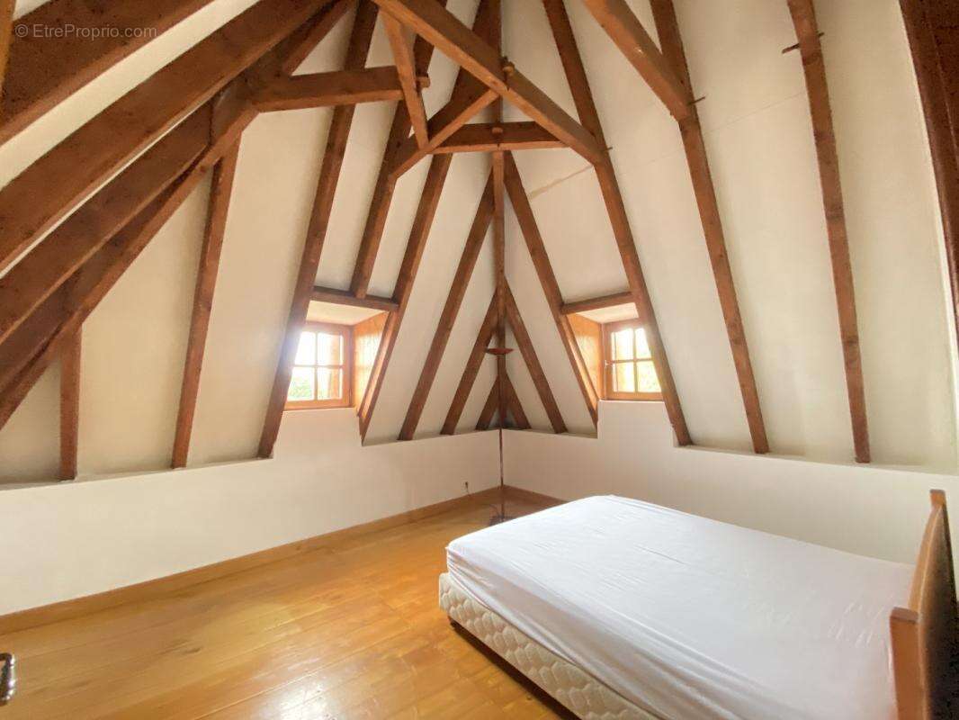 Maison à ESPEYROUX