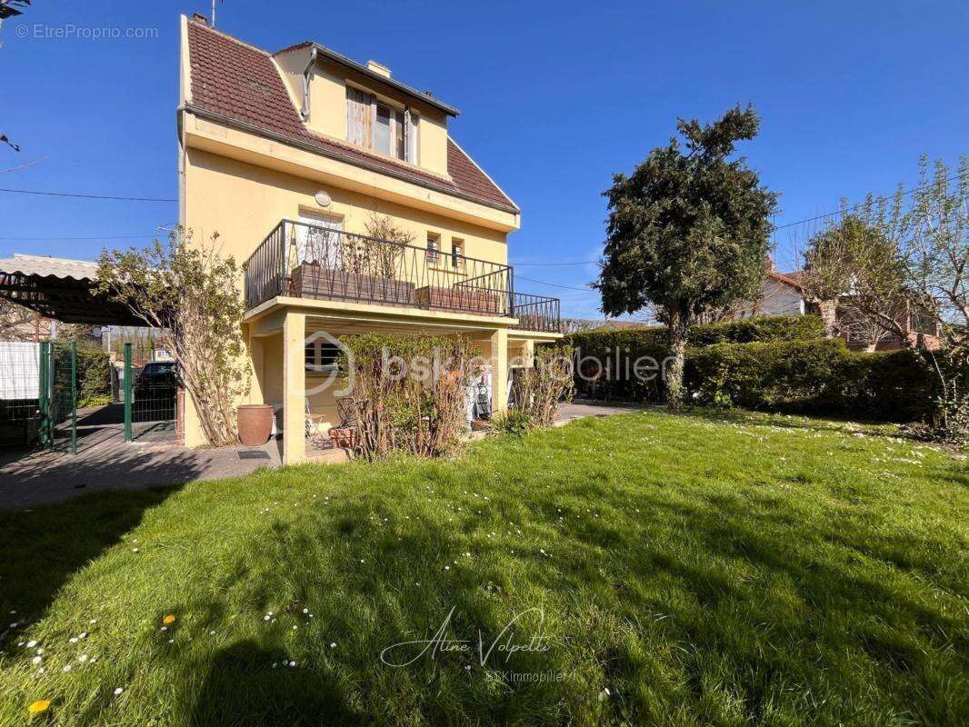 Appartement à ESBLY