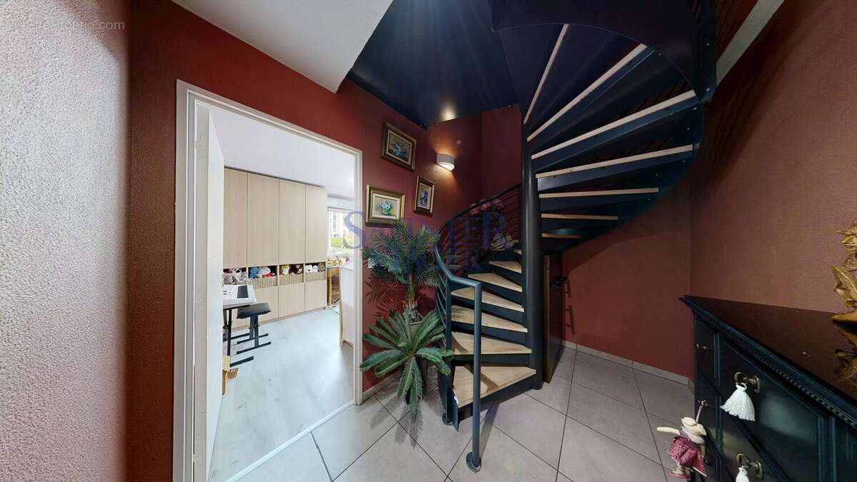 Attique T5 en duplex avec grandes terrasses et 2 garages – Bonneville- libre de suite - photo 16