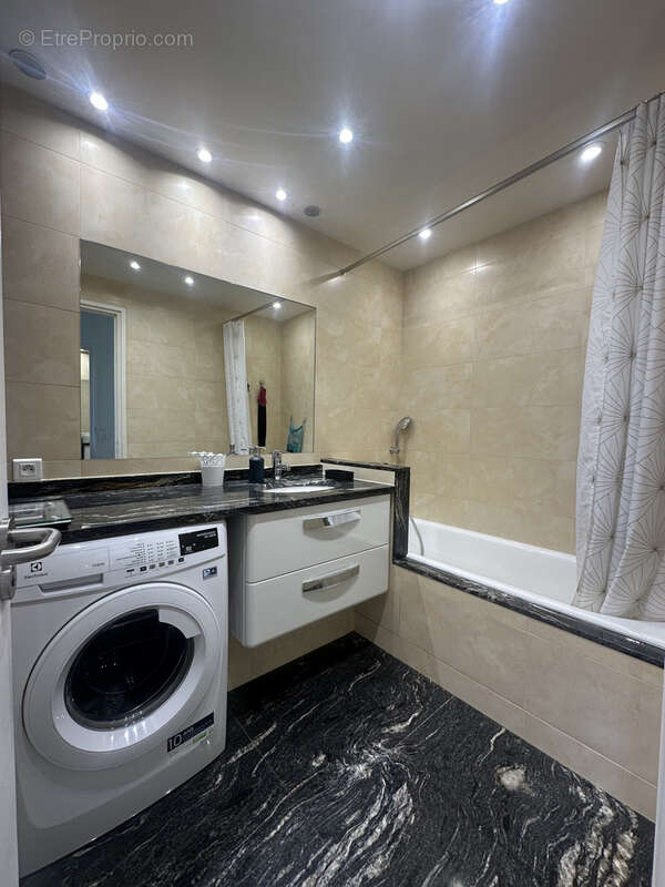 Appartement à VAUX-LE-PENIL