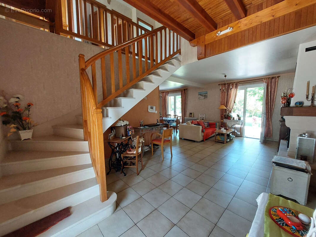 Maison à CONFOLENS