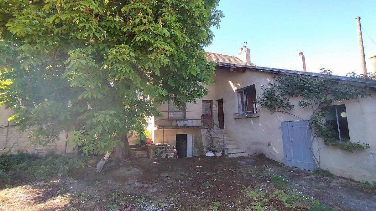 Maison à MONTPENSIER