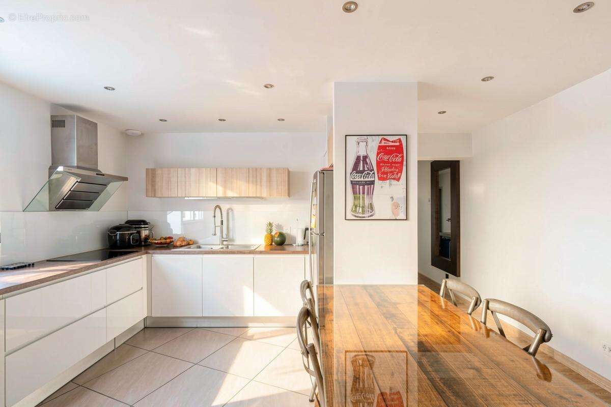 Maison 285 m² à Corbas  - photo 14