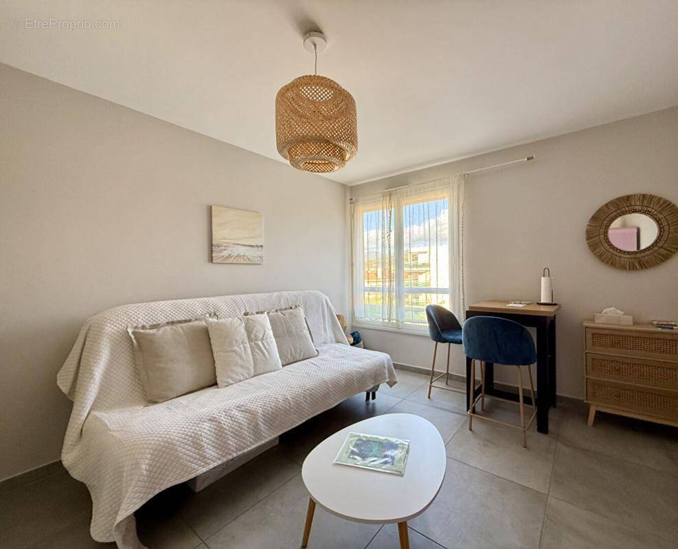 Appartement à BORMES-LES-MIMOSAS