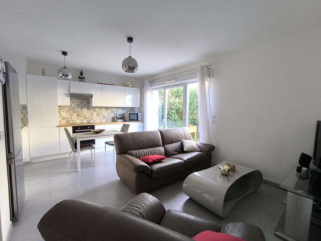 Appartement à SIX-FOURS-LES-PLAGES