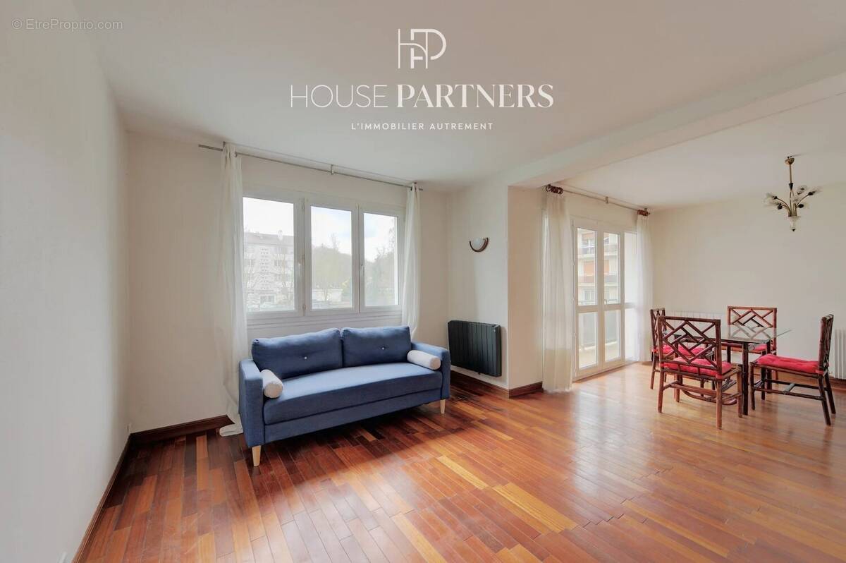 Appartement à LA CELLE-SAINT-CLOUD