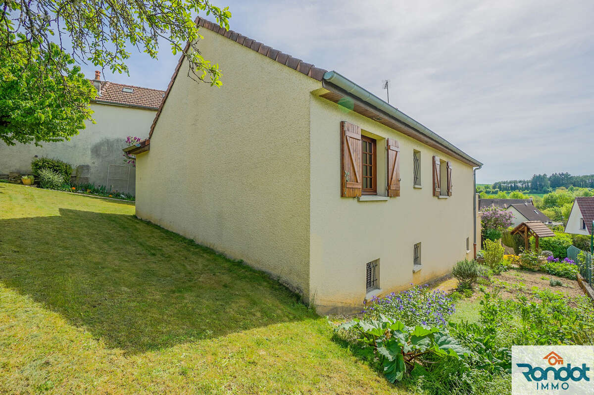 Maison à MESSIGNY-ET-VANTOUX