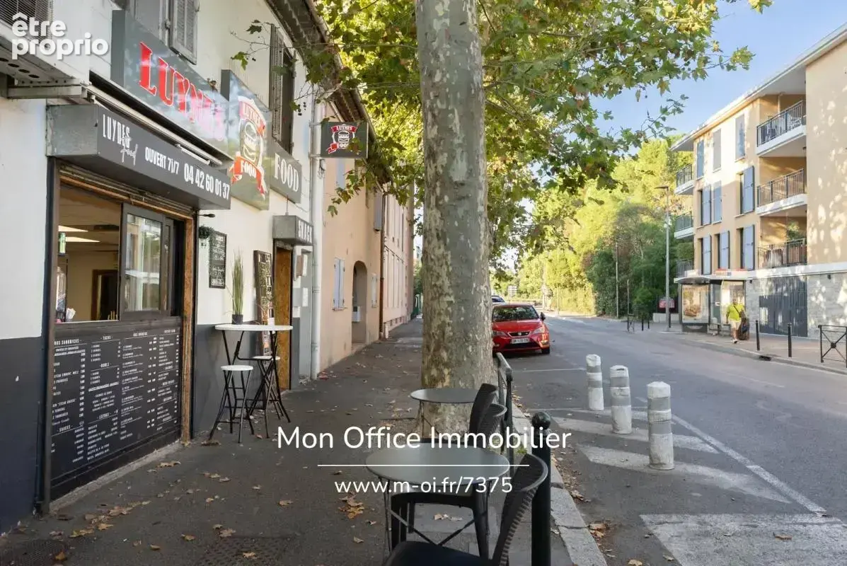 Référence : 7375-lli - fonds de commerce restauration rapide à luynes – emplacement hyper visible + clientèle scolaire - photo 2