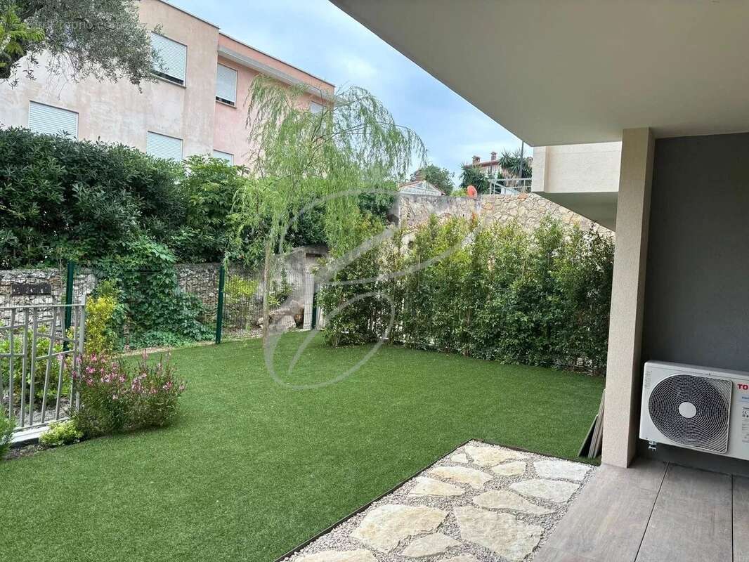 Appartement à ROQUEBRUNE-CAP-MARTIN