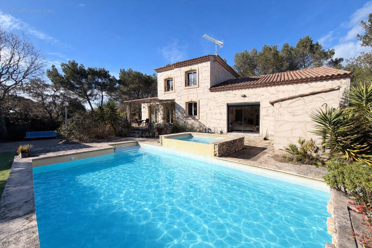 Maison à NIMES