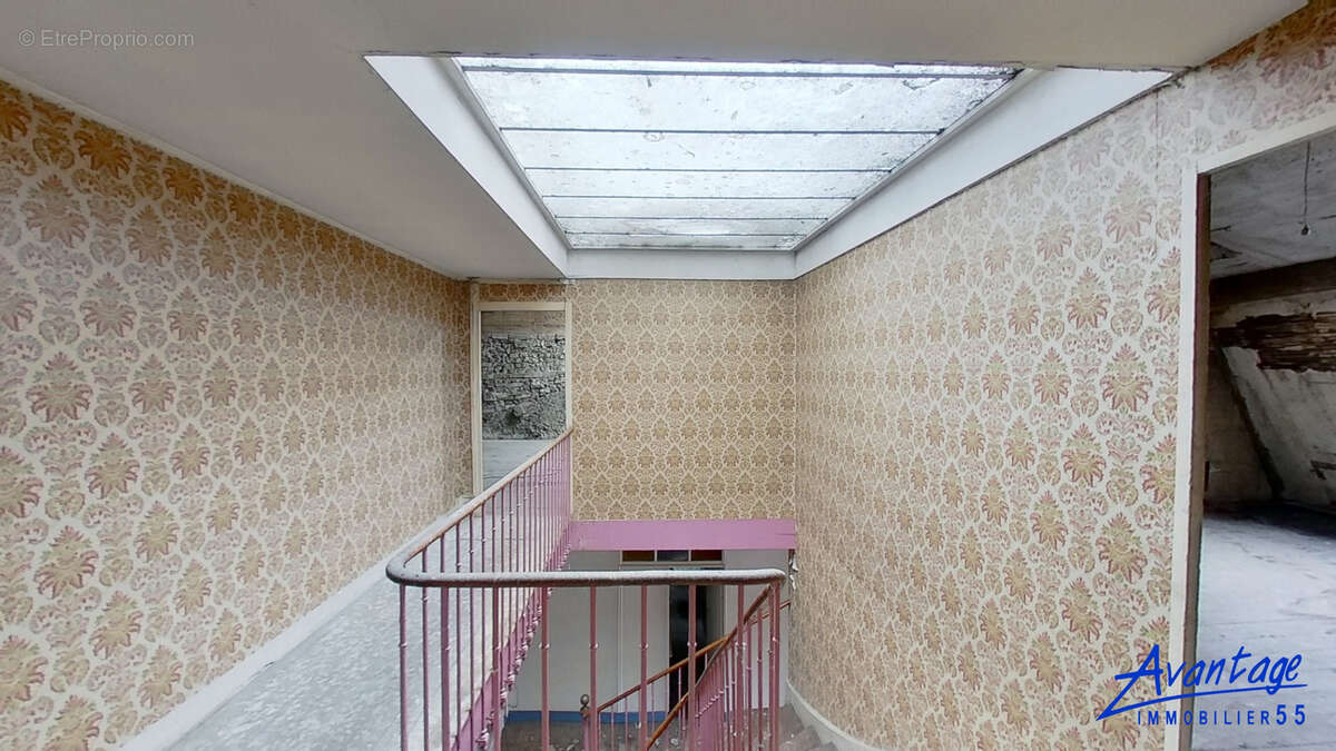 Tres bel immeuble, emplacement no 1 - photo 13
