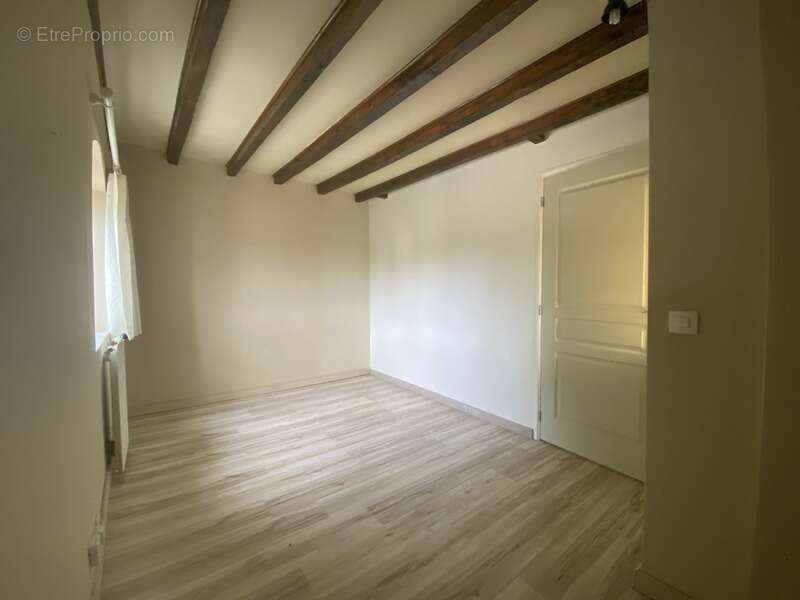 Maison à SAINT-MAURICE-DE-GOURDANS