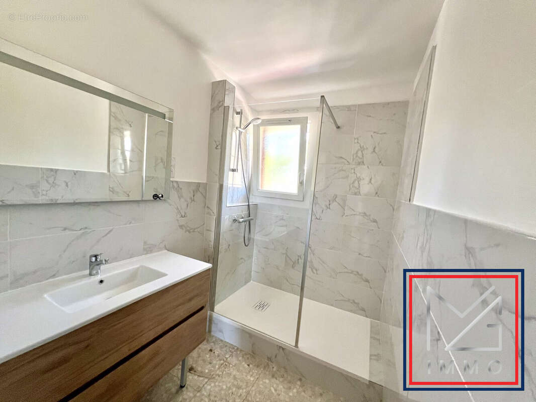 Appartement à SIX-FOURS-LES-PLAGES