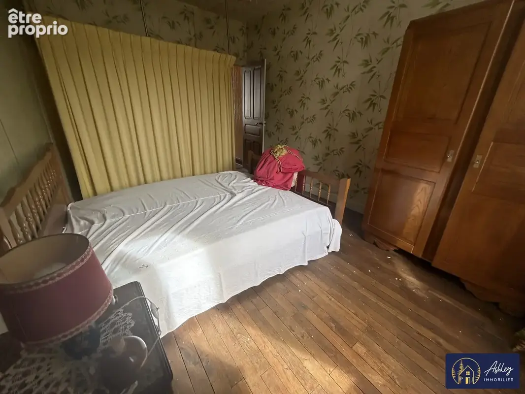 Maison 6 pièces CHAMPS-SUR-TARENTAINE (Cantal)